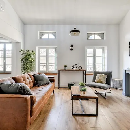 El King - - A Pied - Wifi -netflix Apartament
